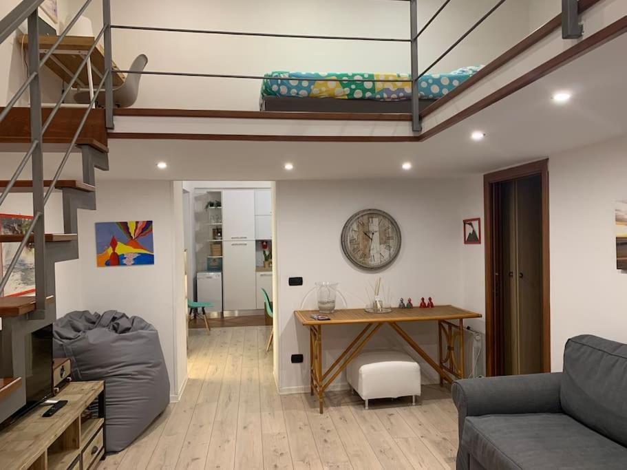 Casa Via Toledo. Centralissima E Vicina Al Porto Apartment *