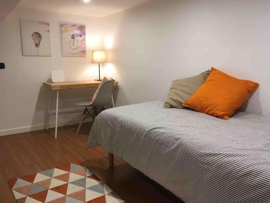 Apartment Casa Via Toledo. Centralissima E Vicina Al Porto Naples